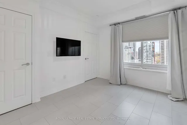 Additional image 18 of 35 Balmuto St Unit 2101