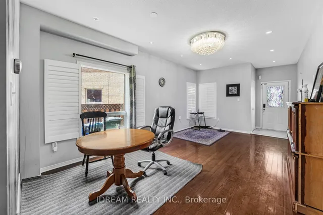 Additional image 7 of 36 Flurry Circ