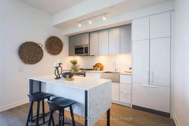 Additional image 8 of 270 Dufferin St Unit LPH14