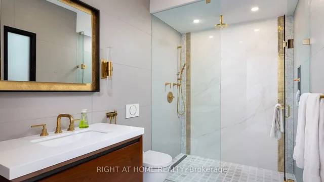 Additional image 26 of 53 Hazelton Ave