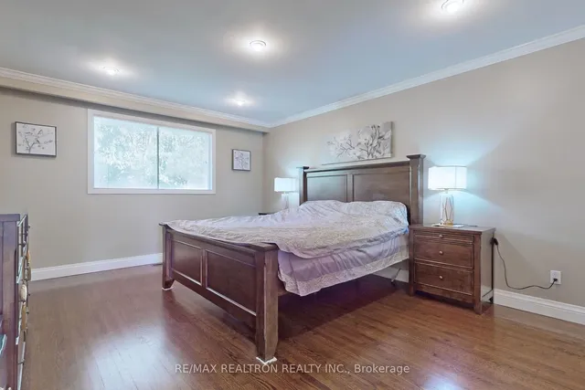 Additional image 22 of 237 Old Yonge St