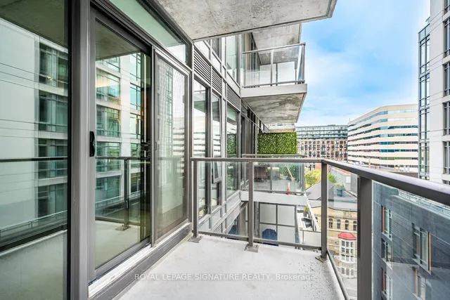 Additional image 8 of 111 Bathurst St Unit 814