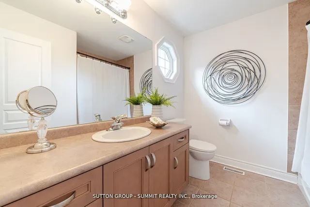 Additional image 22 of 13 Classic Dr