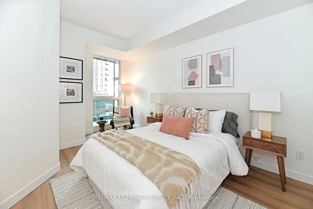 Additional image 7 of 231 Fort York Blvd Unit 824