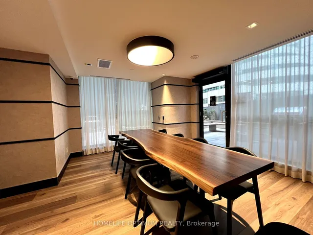 Additional image 33 of 327 King St Unit 2301