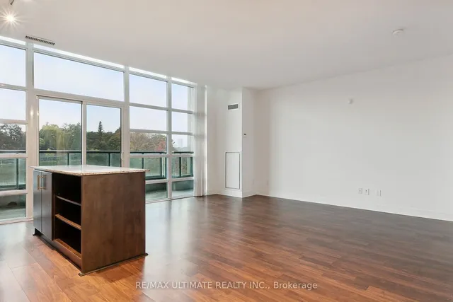 Additional image 18 of 35 Brian Peck Cres Unit 102