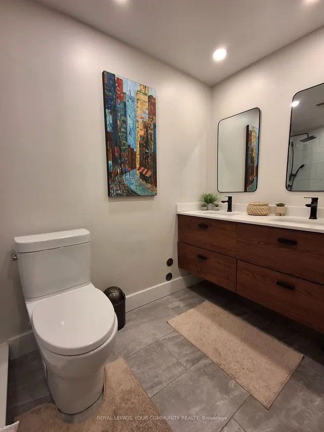 Additional image 15 of 77 Harbour Sq Unit 809