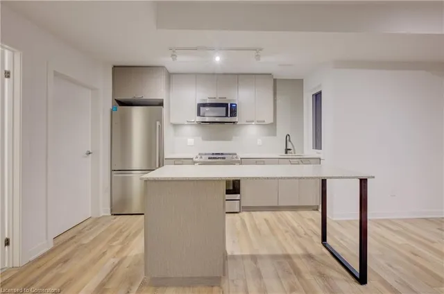 Additional image 7 of 10 Ed Clark Gdns Unit 14