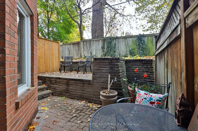 Additional image 27 of 232 St George St Unit 8