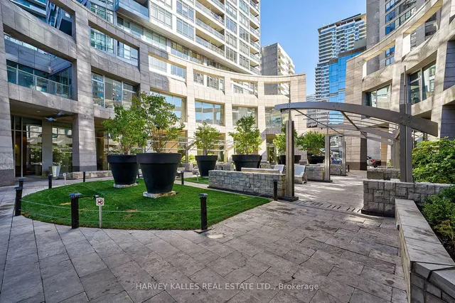 Additional image 2 of 2181 Yonge St Unit 1612