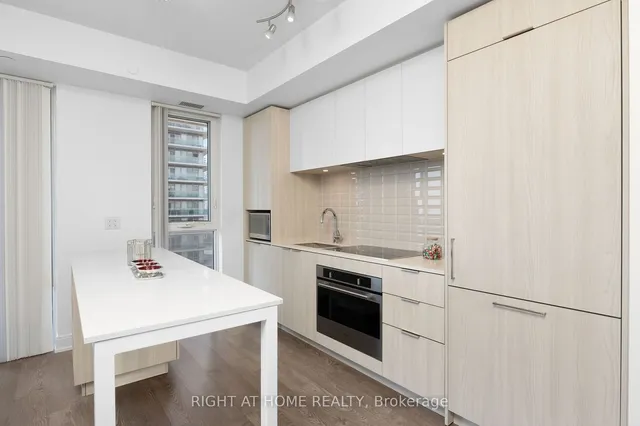 Additional image 17 of 70 Annie Craig Dr Unit 807