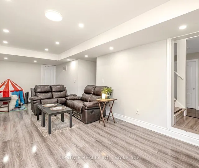 Additional image 34 of 8047 Financial Dr