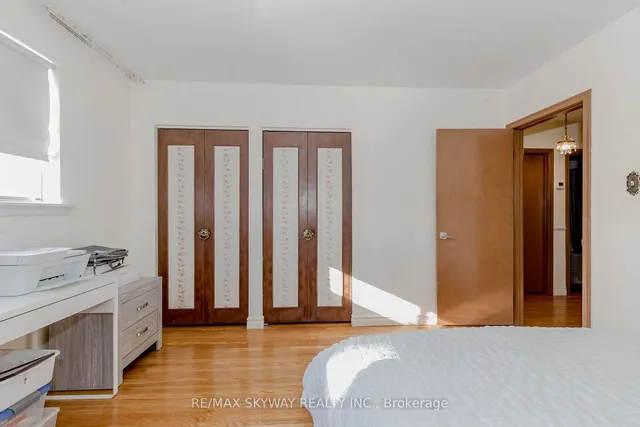 Additional image 20 of 115 Aloma Cres