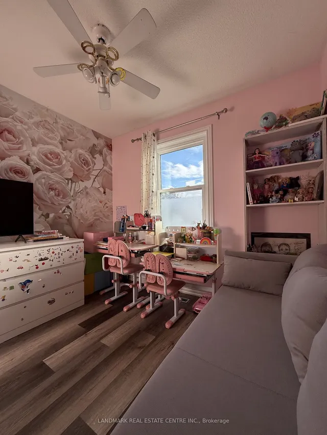 Additional image 18 of 19 Guildford Cres