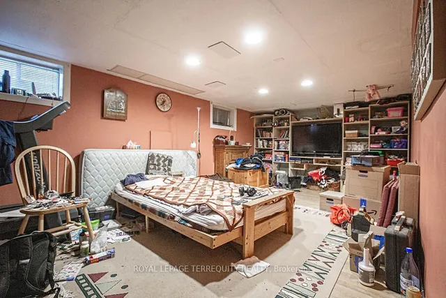 Additional image 33 of 12 Chauncey Ave