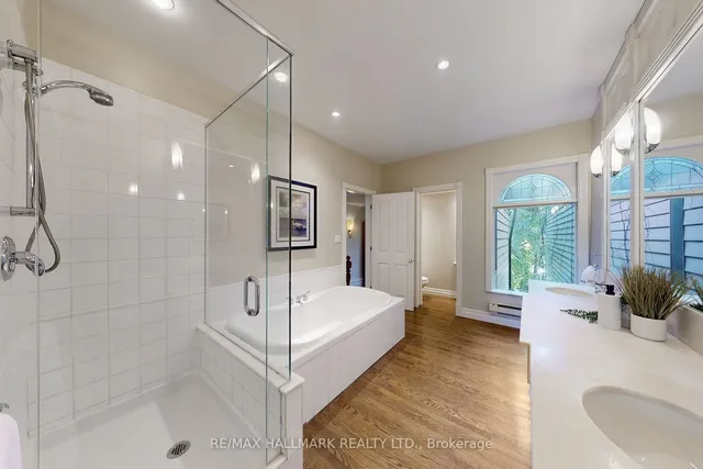 Additional image 19 of 391 Wellesley St