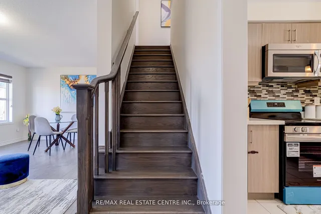 Additional image 26 of 4 Metro Cres