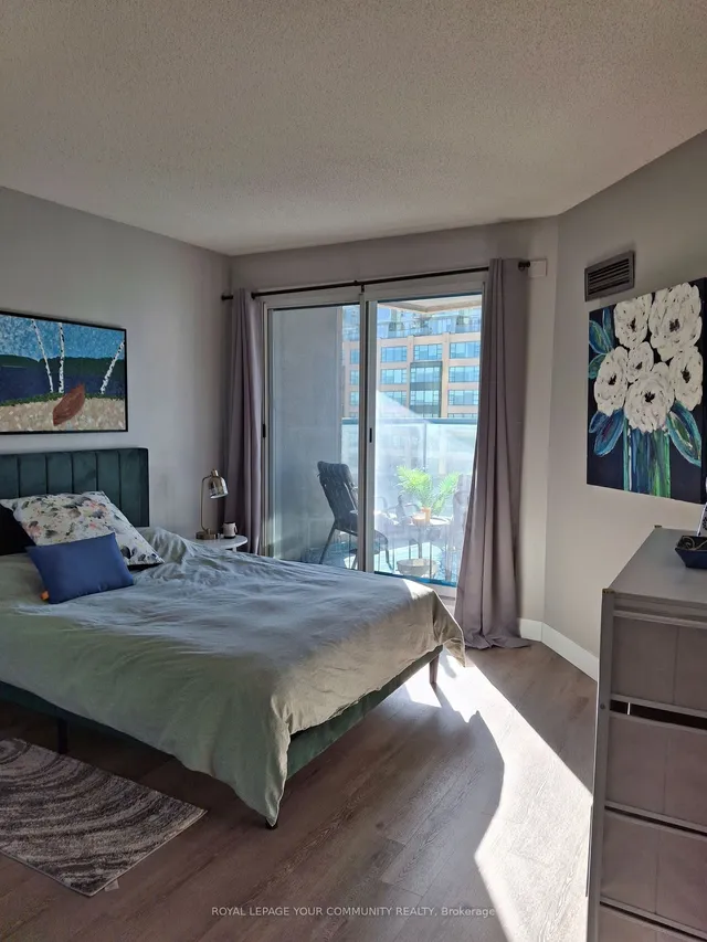 Additional image 6 of 77 Harbour Sq Unit 809