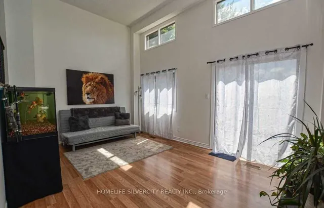 Additional image 9 of 19 Dawson Cres Unit 19