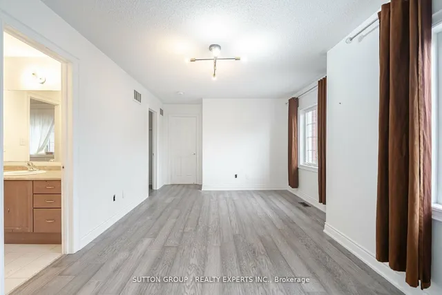 Additional image 27 of 8 Decorso Dr