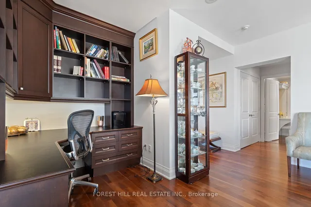 Additional image 16 of 2191 Yonge St Unit 4906