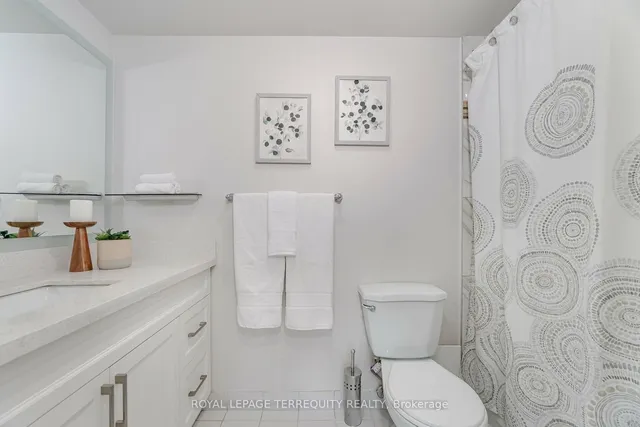 Additional image 17 of 30 Greenfield Ave Unit 1716