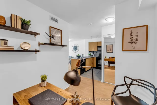 Additional image 8 of 16 Yonge St Unit 1908