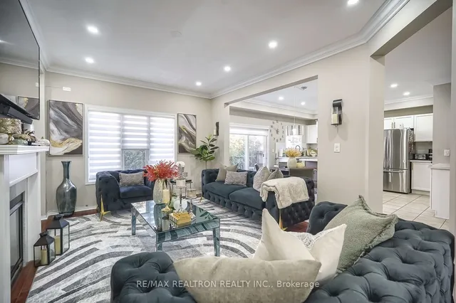 Additional image 11 of 102 Commodore Dr