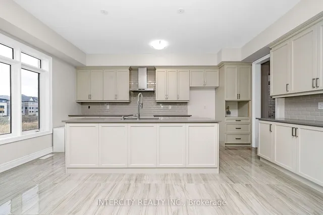 Additional image 12 of 43 Goodview Dr