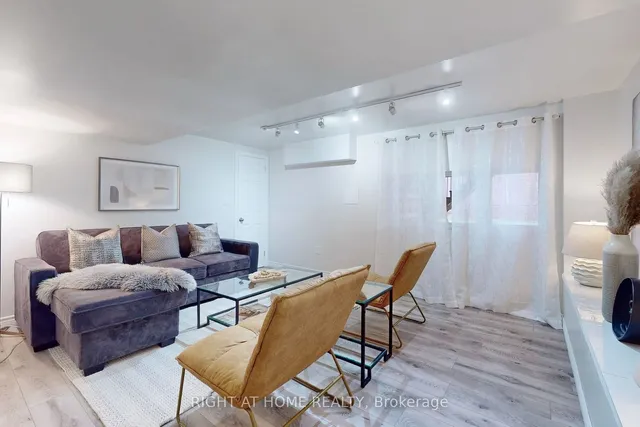 Additional image 27 of 35 Oliana Way