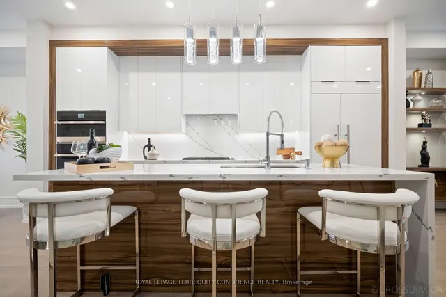 Additional image 6 of 32 Florence Ave