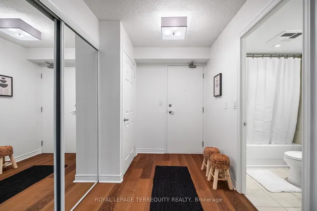 225 Wellesley St Unit 216