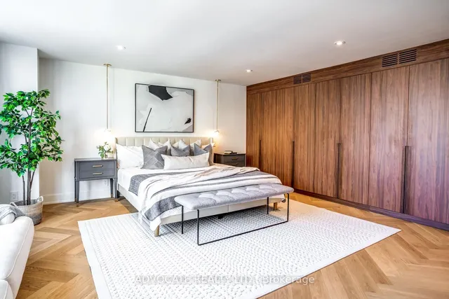 Additional image 19 of 1166 Bay St Unit 1105