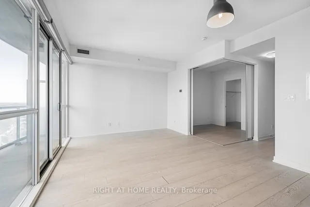 Additional image 17 of 20 Bruyeres Mews Unit 1809