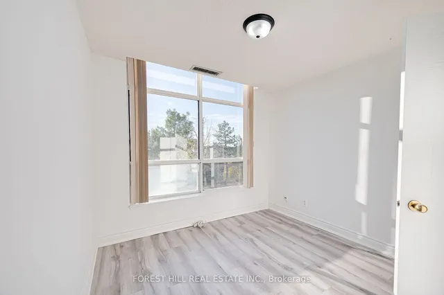 Additional image 19 of 2550 Lawrence Ave Unit 205