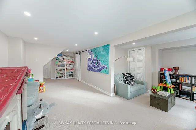 Additional image 32 of 62 Berkshire Sq