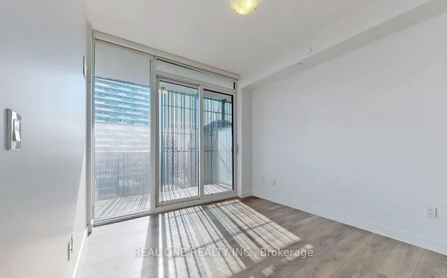 Additional image 16 of 8 Eglinton Ave Unit 1011