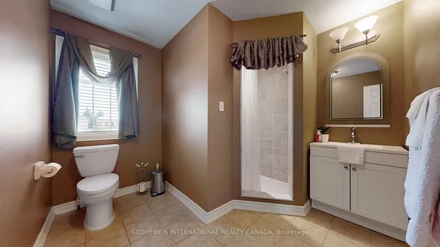 Additional image 32 of 19 Hollowgrove Blvd