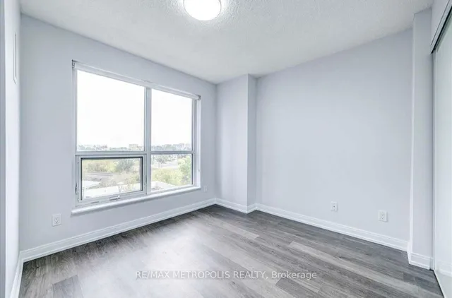 Additional image 10 of 255 Village Green Sq Unit 507