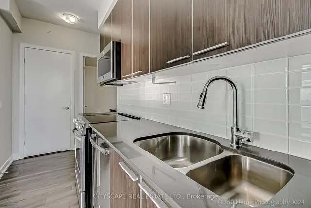 Additional image 8 of 10 Park Lawn Rd Unit 1301