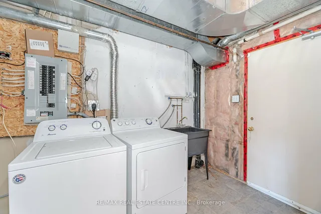 Additional image 31 of 120 Railroad St Unit 14