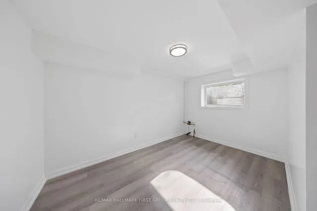 Additional image 24 of 27 Brownville Ave