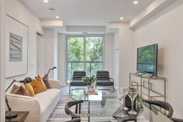 Additional image 17 of 285 Avenue Rd Unit 403