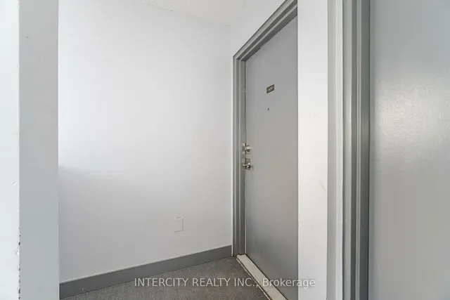 Additional image 4 of 4673 Jane St Unit 609