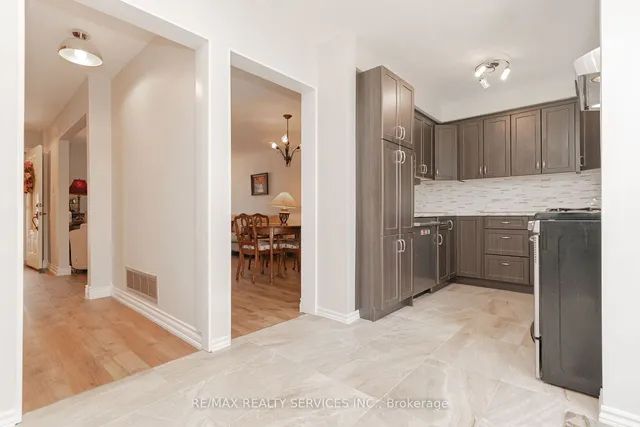 Additional image 17 of 26 Candlewood Crt