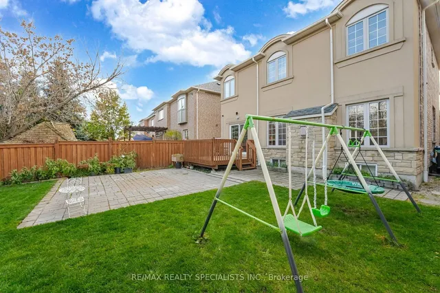 Additional image 24 of 7 Sorbonne Dr