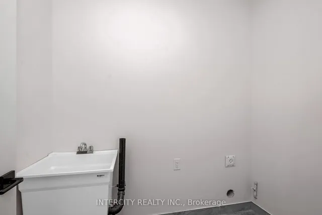 Additional image 31 of 65 Claremont Dr