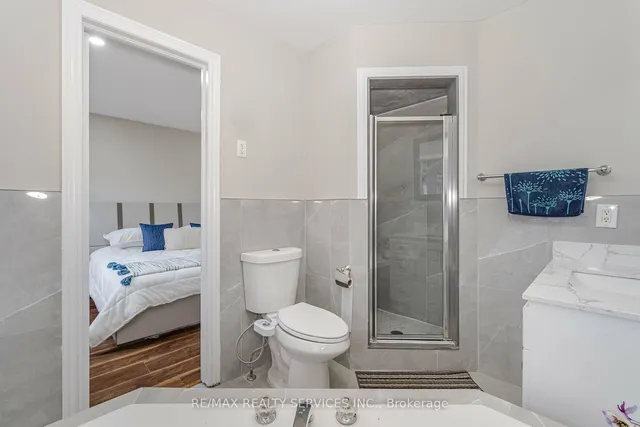 Additional image 24 of 42 Domenico Cres