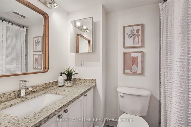 Additional image 10 of 1029 King St Unit 809