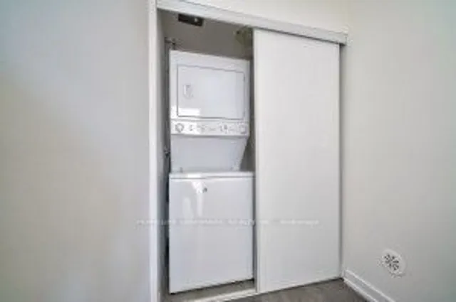 Additional image 34 of 51 Florence St Unit Th1